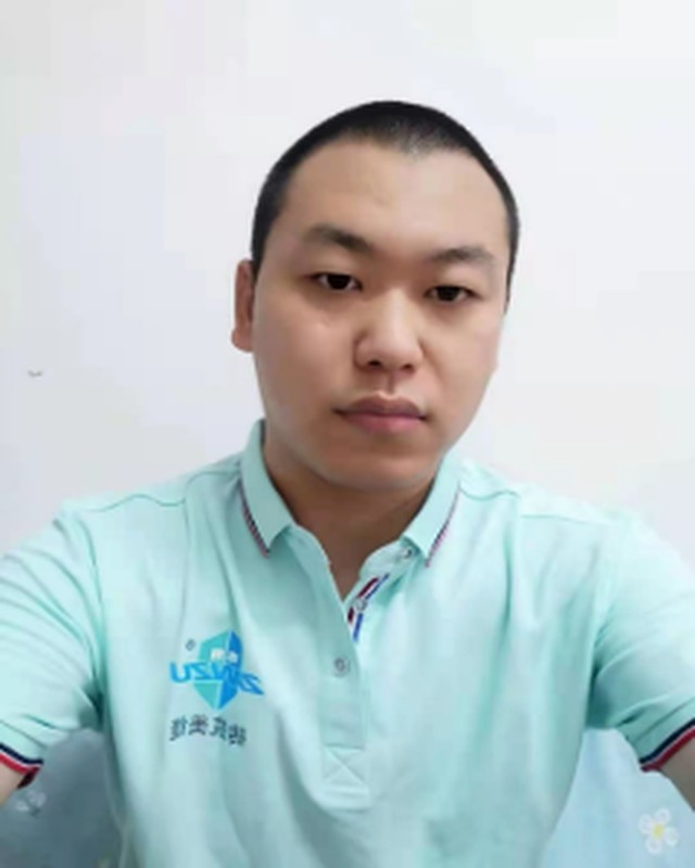 砖筑美缝师傅卢亚飞