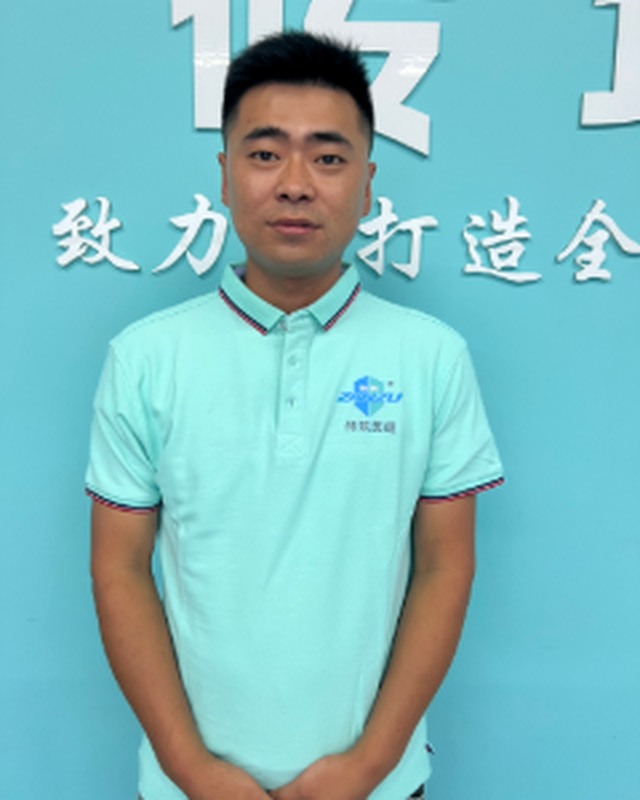 砖筑美缝师傅闫洋洋